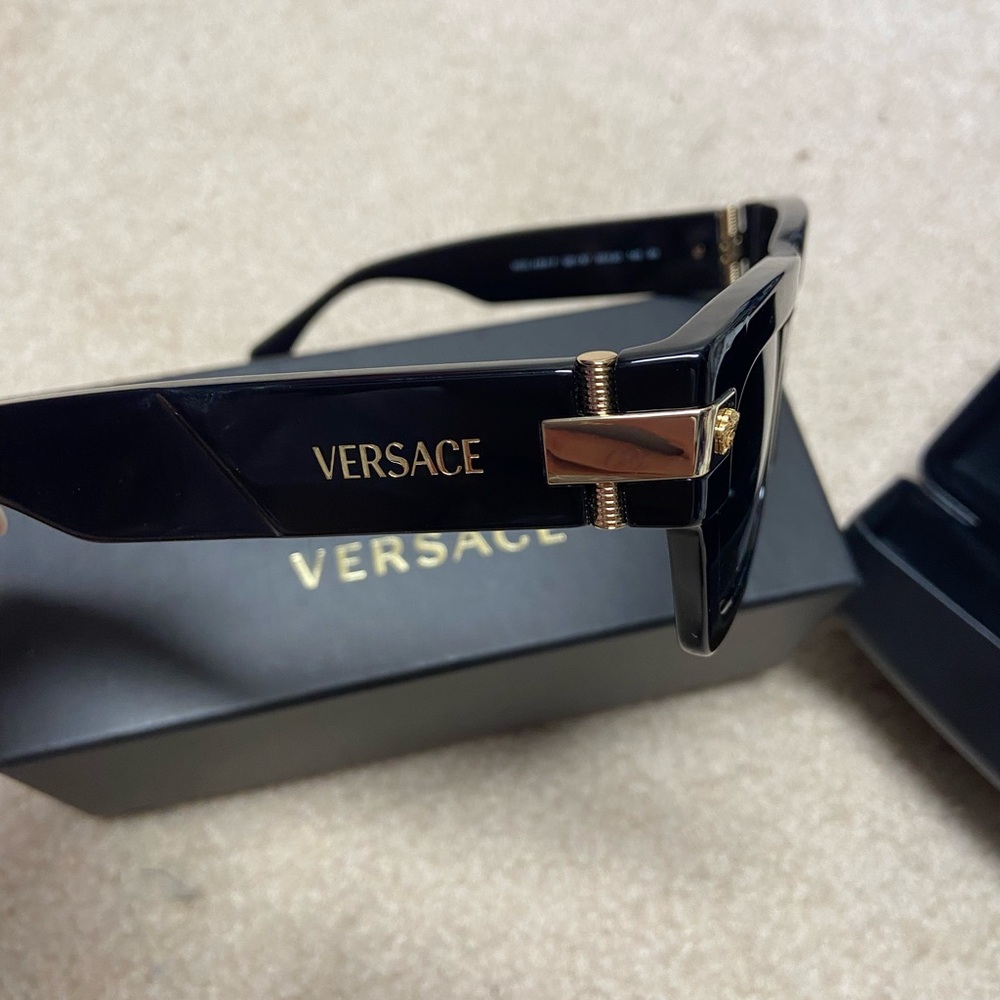 Versace Dwyane Wade sunglasses men’s black brand new